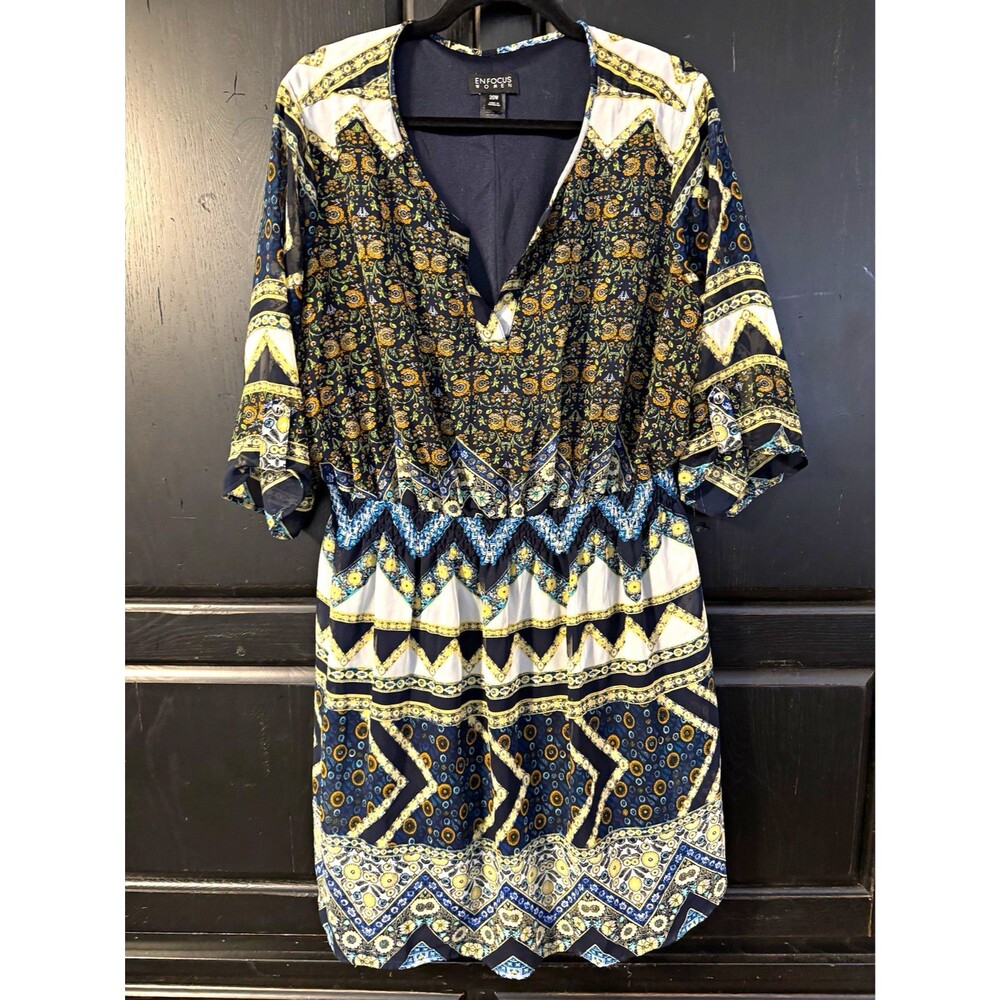 Enfocus Women’s 20W Plus Navy/White/Gold Geometric Shift V-Neck 3/4 Dress